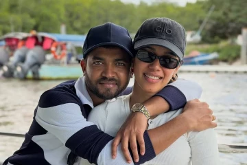 சர்ச்சைக்குரிய ஆன்மீக பேச்சாளருடன் காதல்!! நடிகை மிருணாளினி வெளியிட்ட புகைப்படம்...