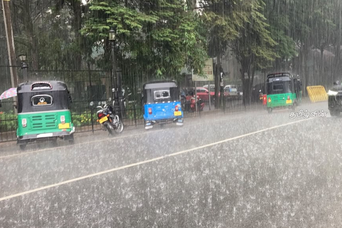 நுவரெலியாவில் இன்று மதியம் கொட்டித்தீர்த்த கனமழை - போக்குவரத்து பாதிப்பு | Heavy Rain Lashed Nuwara Eliya This Afternoon