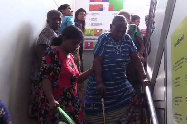 5000 ரூபாவை பெற 2000 ரூபாவை செலவு செய்த யாழ்.பயனாளிகள்! | Jaffna Beneficiaries Spent 2000 Rupees To Get 5000