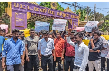 தமிழர்களை அடக்க முயலும் சிங்கள அரசு! போராட்டத்தில் குதித்த யாழ் பல்கலை மாணவர்கள்