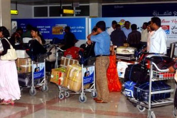 ஓமான் நாட்டுக்குள் சுற்றுலா விசா மூலம் நுழைவோருக்கு முக்கிய தகவல்! | Tourist Visa To Work Visa Oman Change Visa Law