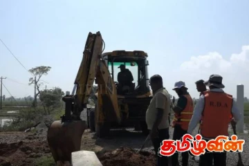 வெள்ளத்தில் பாதிப்புற்ற அம்பிளாந்துறை-வீரமுனை பிரதான வீதி புனரமைப்பு