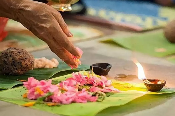 தை அமாவாசையில் தானம் செய்வதும் முன்னோர்களை வணங்குவதும் முக்கியமானது; ஏன் தெரியுமா? | New Moon And Worship Ancestors