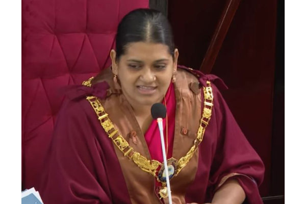 கொழும்பு மாநகர சபை பாதீட்டில் ஏற்பட்ட கூச்சல் குழப்பம் | Budget Plan Wins At Colombo Municipal Council