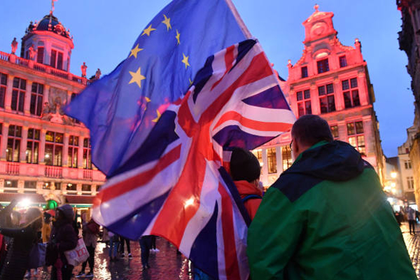 வீரியம் கொண்டுள்ள ஒமிக்ரோன்! பிரித்தானியாவின் நிலை என்ன?? (காணொளி) - ஐபிசி தமிழ்