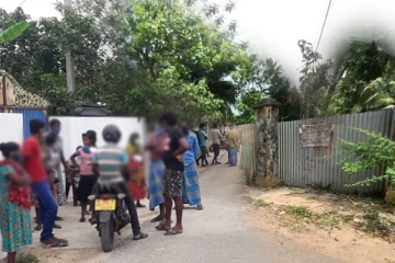 யாழில் வீடொன்றின் முன்பாக விசித்திரமான அறிவித்தல்: பொதுமக்கள் அச்சம்