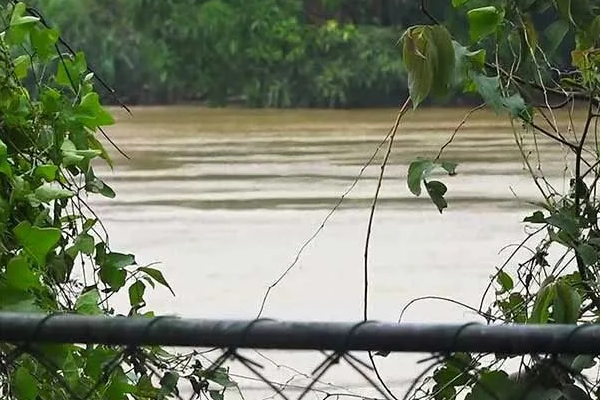 குறைந்து வரும் களனி ஆற்றின் நீர்மட்டம் | Water Level Of Kelani River Decreases