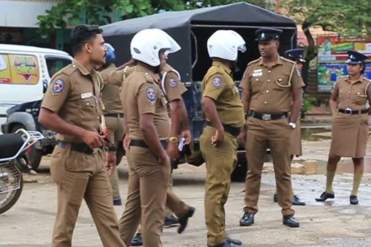 அஹுங்கல்லையில் துப்பாக்கிச்சூடு முயற்சி ; மரணத்தின் விளிம்பில் இருந்து தப்பிய பெண் | Attempted Shooting Woman Escapes Brink Death அஹுங்கல்லையில் துப்பாக்கிச்சூடு முயற்சி ; மரணத்தின் விளிம்பில் இருந்து தப்பிய பெண் | Attempted Shooting Woman Escapes Brink Death