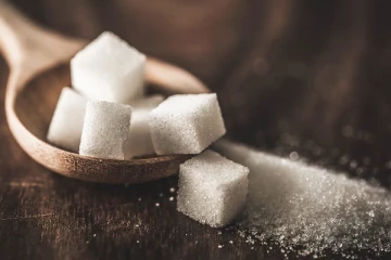 தப்பித்தவறியும் இந்த உணவுப் பொருட்களுடன் சர்க்கரையை சேர்த்து சாப்பிடாதீங்க!