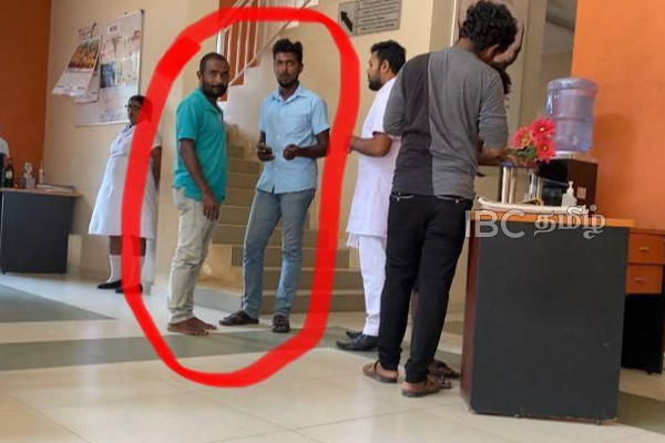 தமிழ் இளைஞர்களின் குருதிக்கொடை வழங்கலிலும் புலனாய்வாளர்கள் கெடுபிடி! | Maaveerar Day Blood Donate Cid Threating Mullai தமிழ் இளைஞர்களின் குருதிக்கொடை வழங்கலிலும் புலனாய்வாளர்கள் கெடுபிடி! | Maaveerar Day Blood Donate Cid Threating Mullai