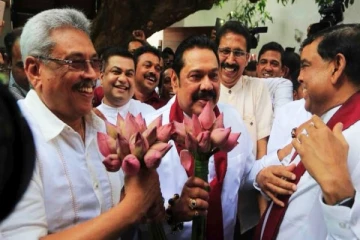 சூடுபிடிக்கும் கொழும்பு அரசியல்..! மூடிய அறைக்குள் மீண்டும் ஒன்றுக்கூடும் ராஜபக்சர்கள்
