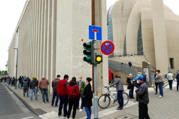 வித்தியாசமான காரணத்துக்காக பொதுமக்களுக்கு தனது கதவுகளைத் திறந்துவிட்ட ஜேர்மன் மசூதி