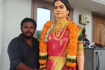 சிலையாக வந்து நின்ற இறந்த சகோதரி! ஊருக்கே விருந்து வைத்து ரக்ஷா பந்தன் கொண்டாடிய குடும்பம்