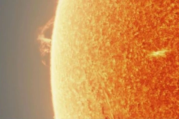 சூரியனின் மேற்பரப்பு இப்படி தான் இருக்குமா? - இணையத்தில் வைரலாகும் புகைப்படம்