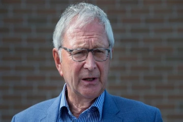 நோயாளியின் மரணத்தினால் பதவியிழந்த கனடா   மாகாண சுகாதார அமைச்சர்