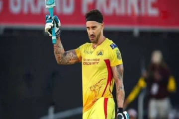 T20 வரலாற்றில் யாரும் செய்யாத சாதனையை படைத்த ஃபாஃப் டூப்ளசிஸ்