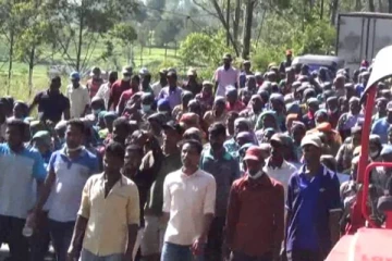 கோட்டாபய உடனடியாக பதவி விலக வேண்டும்- மாபெரும் போராட்டம்; பலப்படுத்தப்பட்ட பாதுகாப்பு!