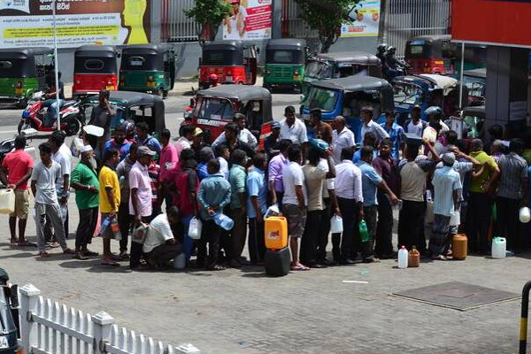 இலங்கை பொருளாதாரம் தொடர்பில் உலக வங்கி விடுத்த எச்சரிக்கை! | World Bank Warns Of Sri Lankan Economy