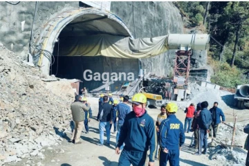 උමගක් කඩා වැටීමෙන් පුද්ගලයින් 40ක් පොළොව යට සිරවෙයි..!(VIDEO)