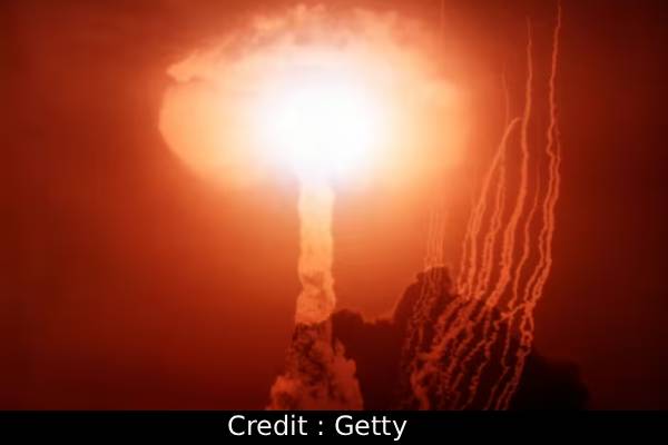 அணுகுண்டு வெடித்தால் உடனடியாக என்ன செய்யவேண்டும்? நிபுணர்கள் ஆலோசனை | Expert Tells How To Survive In Nuclear Attack