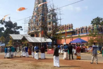 திருக்கோணமலையின் பழமையான ஆலயம் ஒன்றில் நடந்த கும்பாபிஷேகம்!