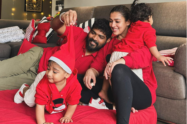 நயன்தாரா மகன்கள் உடன் கிறிஸ்துமஸ் கொண்டாட்டம்.. படுவைரல் ஆகும் ஸ்டில்கள் | Nayanthara Christmas Celebration With Sonsss
