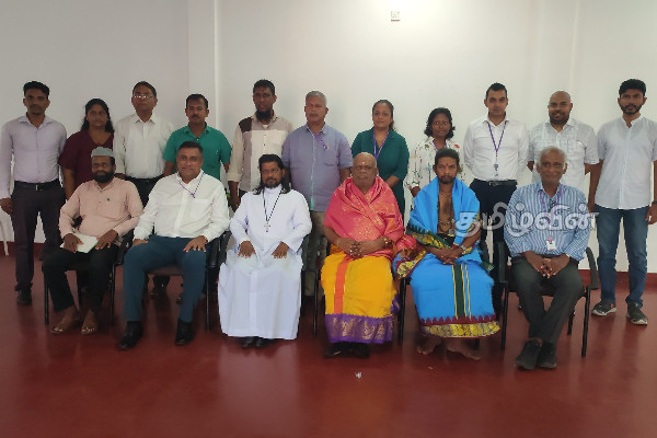 திருகோணமலையில் சர்வமத தலைவர்களை சந்தித்த ஜனாதிபதி செயலக பிரதிநிதிகள்(Photos) | Presidential Secretariats Met Interfaith Leaders