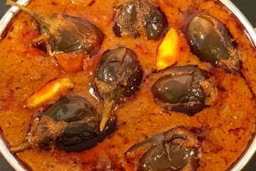 நாவை கட்டிப்போடும் எண்ணெய் கத்தரிக்காய் குழம்பு