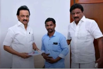 திமுக செயலாளர் வெட்டிக் கொலை - போலீசார் தீவிர விசாரணை