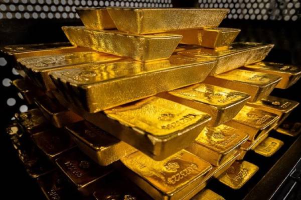 சத்தமே இல்லாமல் சம்பவம்... டன் கணக்கில் தங்கத்தை வாங்கும் ஐரோப்பிய நாடு | Poland Holds More Gold Reserves