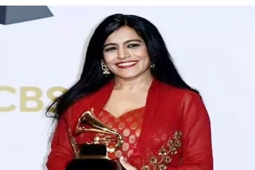 கிராமி விருது பெற்ற முதல் இந்திய வம்சாவளிப் பெண் யார் தெரியுமா?