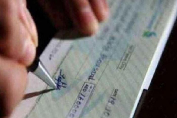 வாகன மோசடியில் ஈடுப்பட்ட நபர் ஓராண்டுகளின் பின் கைது | Person Chek Fraud Purchasing Vehicle Arrested