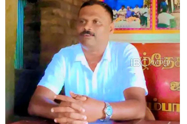 யாழில் சேதமாக்கப்பட்ட அணையா விளக்கு தூபி : ஜனநாயக போராளிகள் கட்சி கண்டனம் | Anaiya Vilakku Memorial Obelisk Damaged In Jaffna