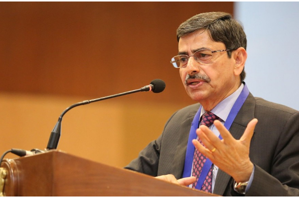 துப்பாக்கி ஏந்துபவர்களுக்கு துப்பாக்கி மூலமே பதில் - ஆளுநர் பரபர பேச்சு! - தமிழ்நாடு