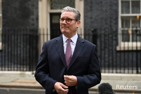 பிரதமர் பதவி விலகவேண்டும்... பிரித்தானிய மக்களில் பாதிபேர் விருப்பம் | Half Of Uk Citizens Wish To Starmer Quit Uk Pm