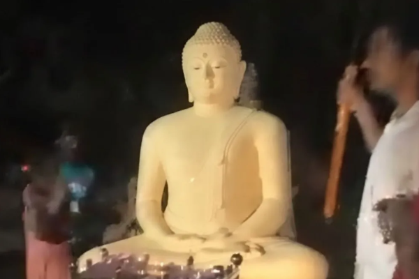 திருகோணமலை புத்தர் சிலை விவகாரம்: நான்கு தேரர்களுக்கு விளக்கமறியல்! | Buddha Statue Trincomalee Four Monks Remanded