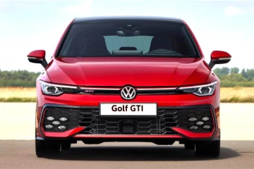 Volkswagen Golf GTI இந்தியாவில் அறிமுகம்: Mini Cooper S, Mercedes AMG A45S-க்கு போட்டி