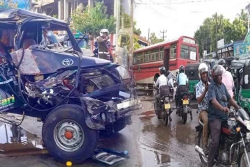 அம்பாறையில் லொறியுடன் அரச பேருந்து மோதி விபத்து