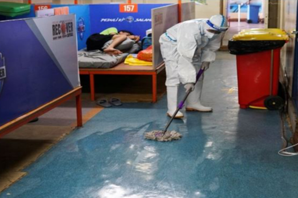 கொரோனா சிகிச்சை மையமாக மாறிய கப்பல் - எங்கு தெரியுமா? | Ship Changed To Covid Treatment Place In Indonesia