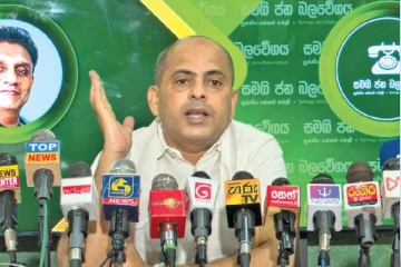 ආණ්ඩුවේ ඉන්නේ ජනතාව පිළිබඳව කිසිදු සංවේදීභාවයක් නැති පිරිසක්, ජනතාවගේ මුදල් මංකොල්ල කන්න කටයුතු කරනවා මරික්කාර් ආණ්ඩුවට හොදටම දෙහි කපයි