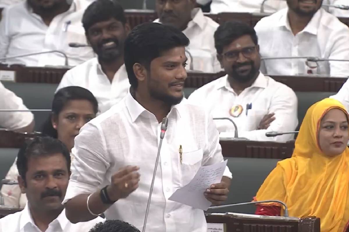 முன்னாள் அமைச்சரின் பேச்சுக்கு குலுங்கி குலுங்கி சிரித்த முதல்வர் விஜய் | Cm Vijay Laugh In Assembly For Ex Minister Speech முன்னாள் அமைச்சரின் பேச்சுக்கு குலுங்கி குலுங்கி சிரித்த முதல்வர் விஜய் | Cm Vijay Laugh In Assembly For Ex Minister Speech