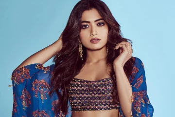 மாலத்தீவில் படு கவர்ச்சியான உடையில் ராஷ்மிகா! விஜய் தேவரகொண்டா எடுத்த போட்டோவா இது