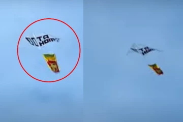 இலங்கை தேசிய கொடியுடன் வானில் பறக்கும் பட்டம்