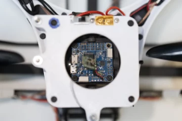 போர்ச்சூழல் காரணமாக ஆயுத ஒப்பந்தத்தில் கையெழுத்திட்டுள்ள நடுநிலை நாடு