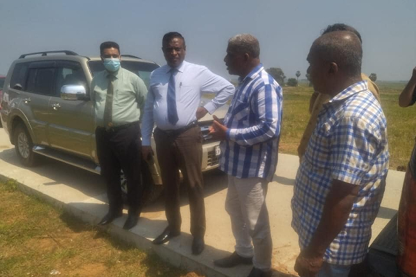 தனியார் காணியில் புத்தர் சிலை நிறுவ முயற்சித்த பெளத்த பிக்குகளால் பதற்ற நிலை! | Ampara Addalaichenai Buddha Statue Private Land தனியார் காணியில் புத்தர் சிலை நிறுவ முயற்சித்த பெளத்த பிக்குகளால் பதற்ற நிலை! | Ampara Addalaichenai Buddha Statue Private Land