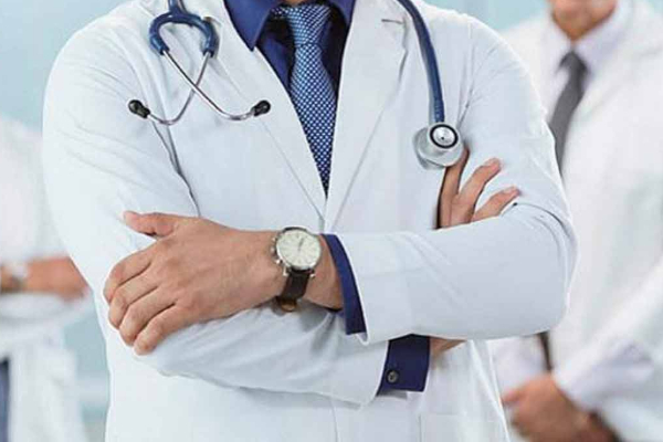 வைத்தியர்களின் இடமாற்றத்தில் எழுந்துள்ள பெரும் சிக்கல் | Doctors Transfers Spark Issues