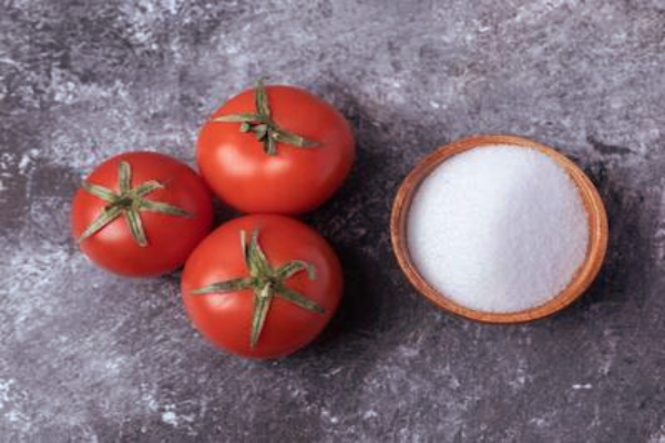 இந்த இரண்டு பொருட்களையும் தக்காளியுடன் கலந்து பூசுங்க - சுருக்கங்கள் மறையும் | Remedy Of Tomato For Wrinkles Skin Pigmentation இந்த இரண்டு பொருட்களையும் தக்காளியுடன் கலந்து பூசுங்க - சுருக்கங்கள் மறையும் | Remedy Of Tomato For Wrinkles Skin Pigmentation