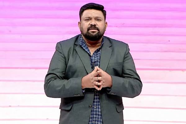 முட்டாள் தனமான பேச்சு.. கோபிநாத் சரமாரியாக தாக்கிய சீரியல் நடிகை- நடந்தது என்ன? | Serial Actress Sandhya Angry Neeya Naana Gopinath