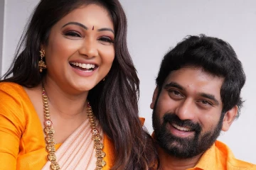 கணவருடன் நெருக்கமான புகைப்படங்கள் வெளியிட்ட சீரியல் நடிகை பிரியங்கா நல்காரி