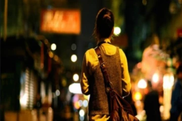 கல்கரியில் தனியாக நடந்து செல்லும் பெண்களுக்கு பொலிஸார் எச்சரிக்கை!